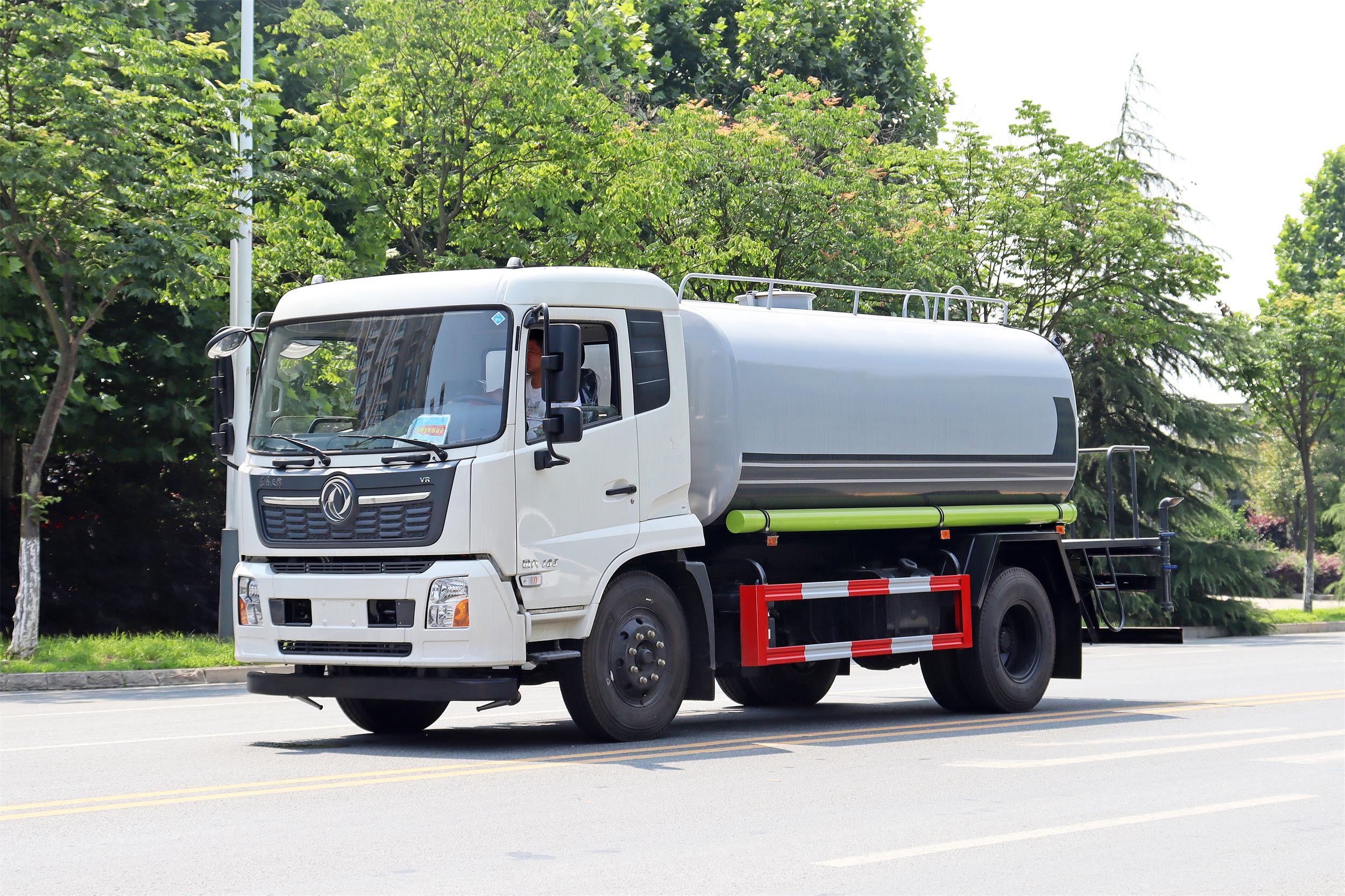 國六13立方東風(fēng)天錦 灑水車